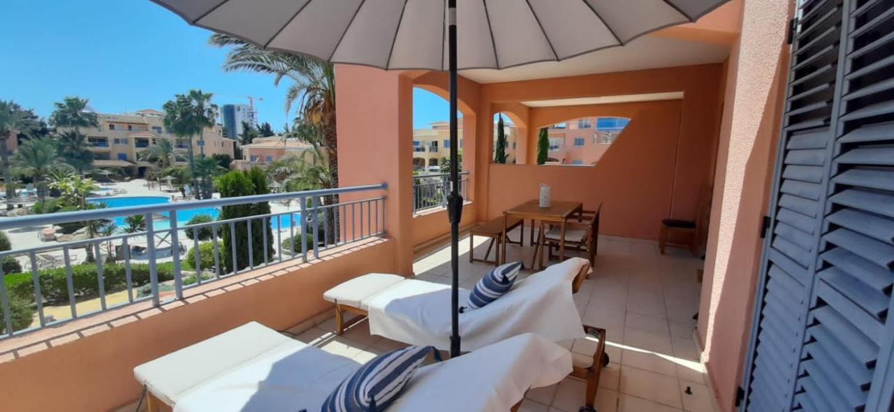 Limnaria Gardens - Superb Modern 1 Bed Apartment With Pool Views Пафос Экстерьер фото