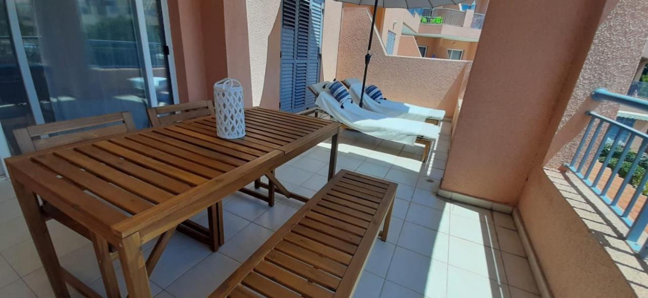 Limnaria Gardens - Superb Modern 1 Bed Apartment With Pool Views Пафос Экстерьер фото